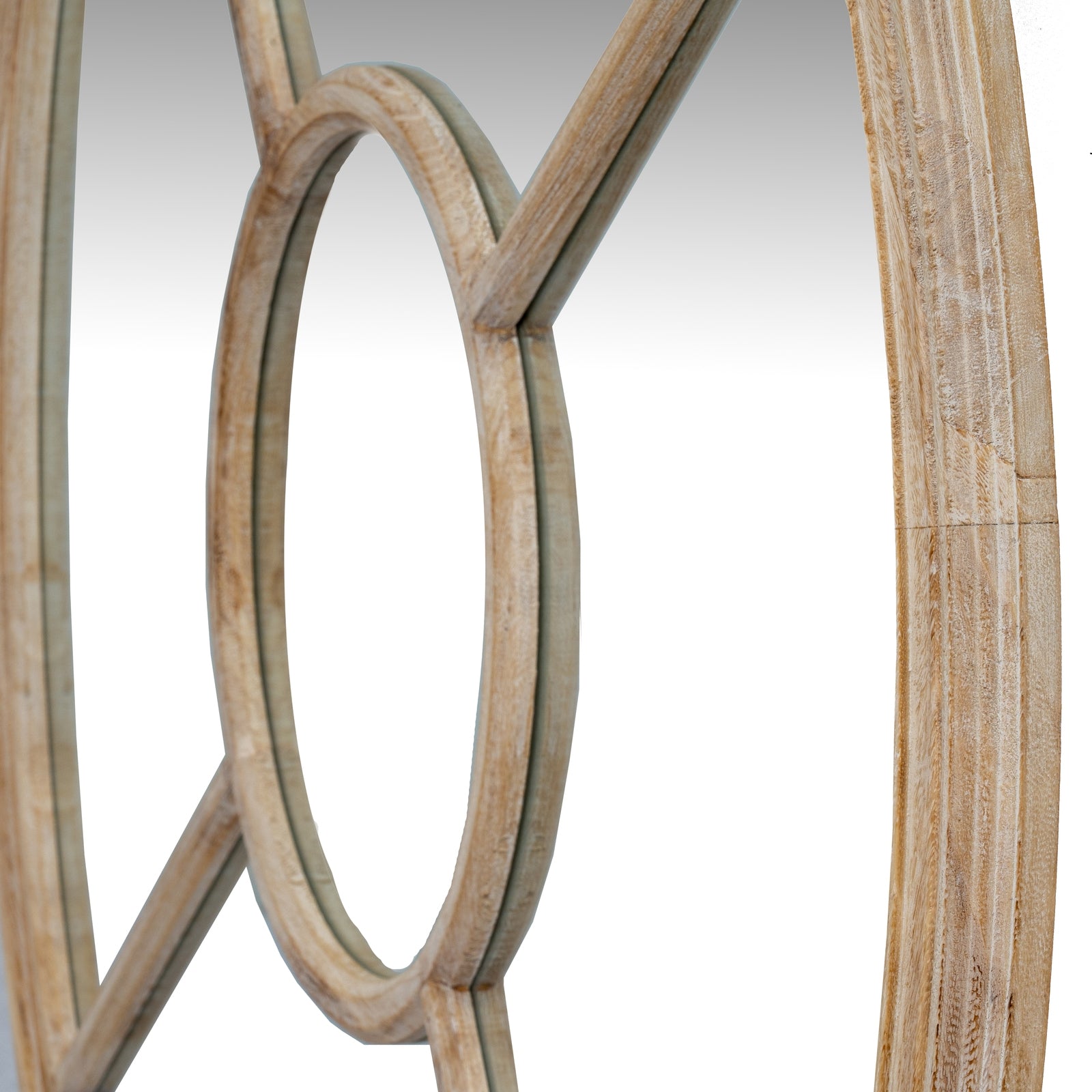 Washed Wood Round Window Mirror detail – IOVEM
